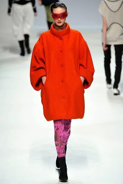 Look 13